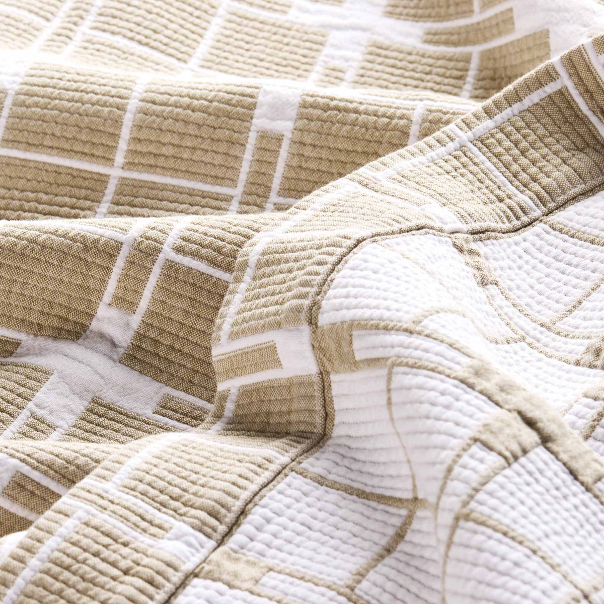 Ribbed Matelasse Quilt Set